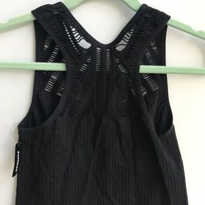 [Express] Cropped Tank